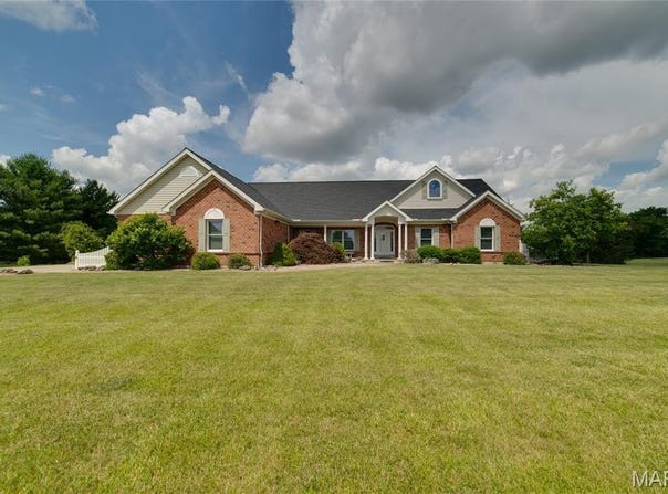 1740 Everest Avenue, St Paul, MO 63366
