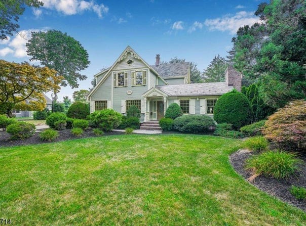 263 Boulevard, Pequannock Twp., NJ 07444-1701