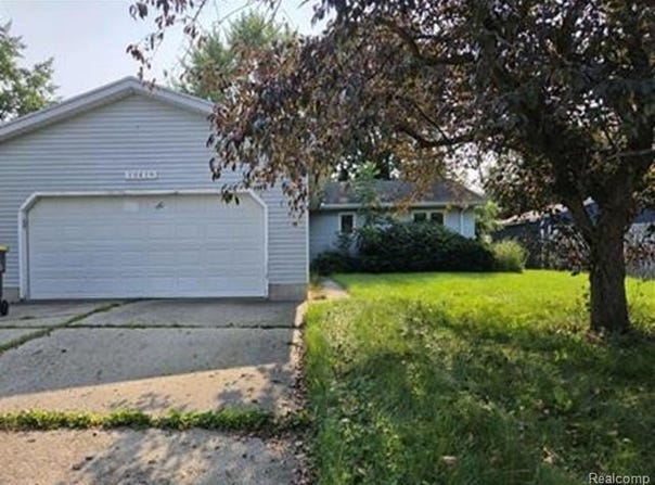 1001 S Clinton Avenue, St. Johns, MI 48879