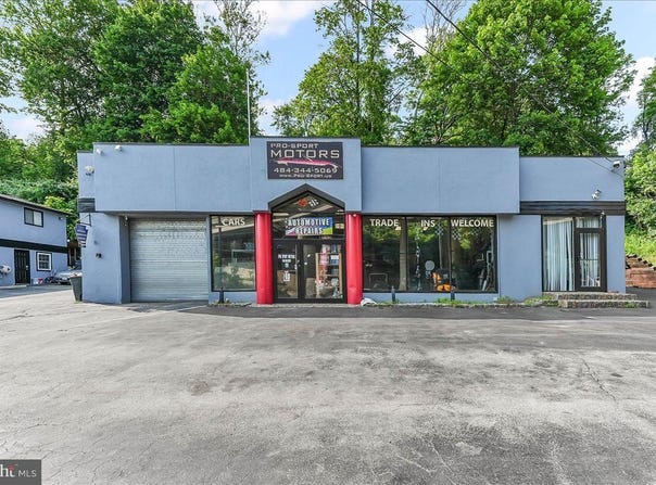 828 MATSONFORD ROAD, WEST CONSHOHOCKEN, PA 19428