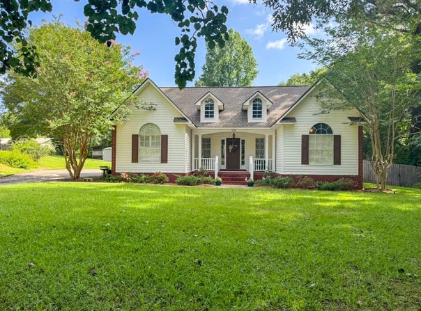 1370 Dan St., Prentiss, MS 39474