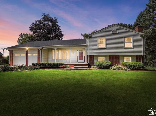 7817 Reinhardt Road, Monroe, MI 48162