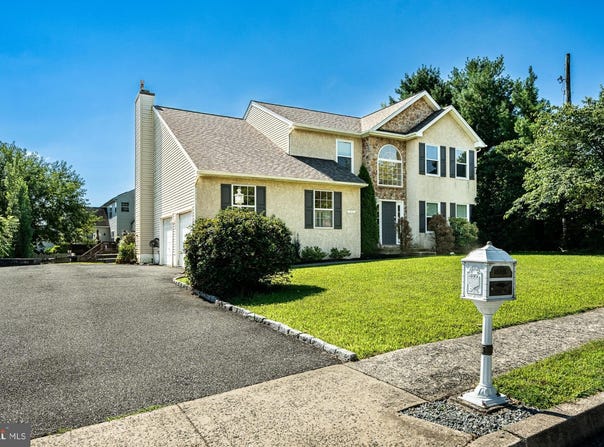 1502 ASPEN DRIVE, POTTSTOWN, PA 19464
