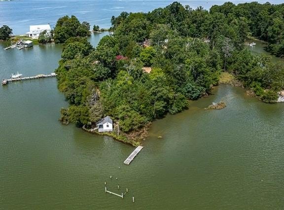 173 Tilden Lane, Weems, VA 22576