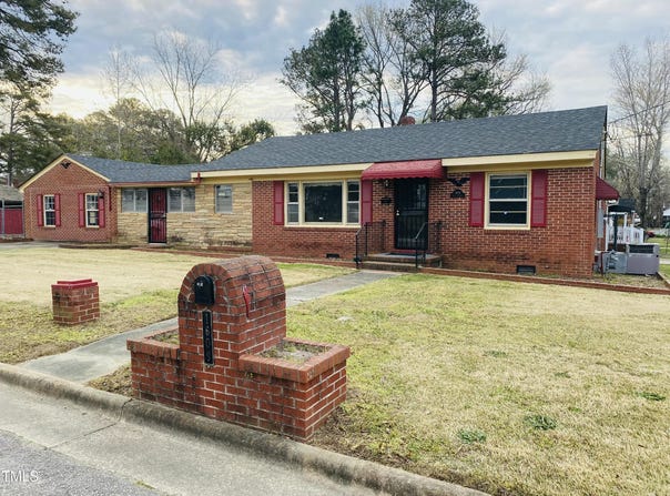 1609 Sauls Street SW, Wilson, NC 27893