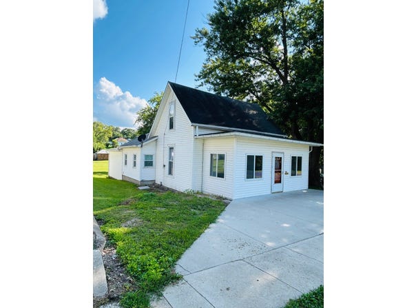 1116 Mortimer Street, Barry, IL 62312