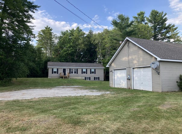 17 Brad Drive, Hermon, ME 04401