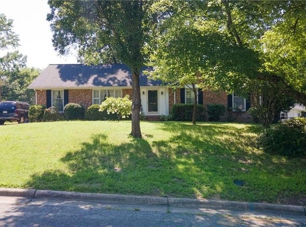 2702 Dumfries Road, Greensboro, NC 27407