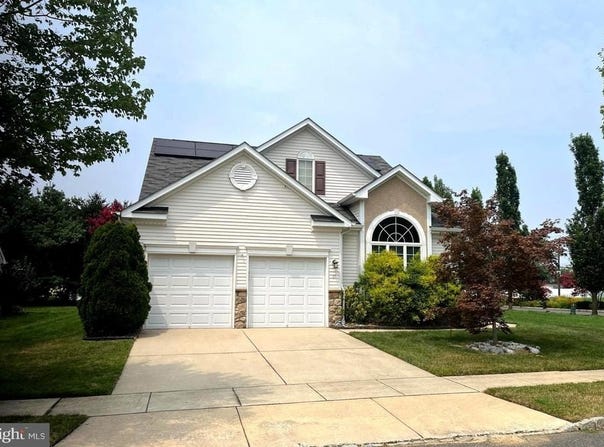 67 RIDGWAY DRIVE, BORDENTOWN, NJ 08505