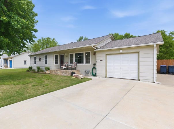 1800 W 3rd Ave, El Dorado, KS 67042-3319