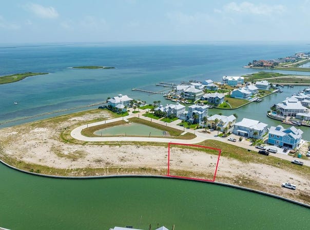 1022 North Isle Drive, ROCKPORT, TX 78382