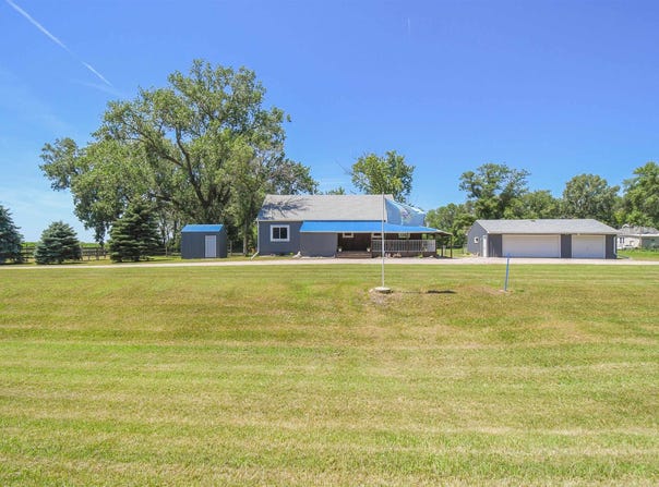 30021 471st Ave, Beresford, SD 57004