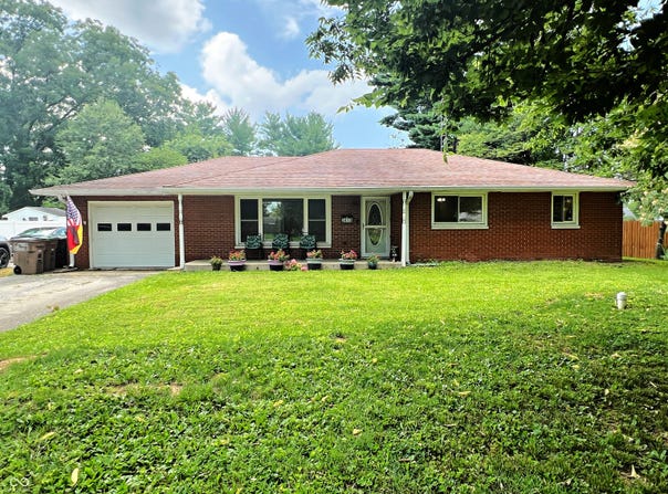 3410 Westenedge Drive, Columbus, IN 47203