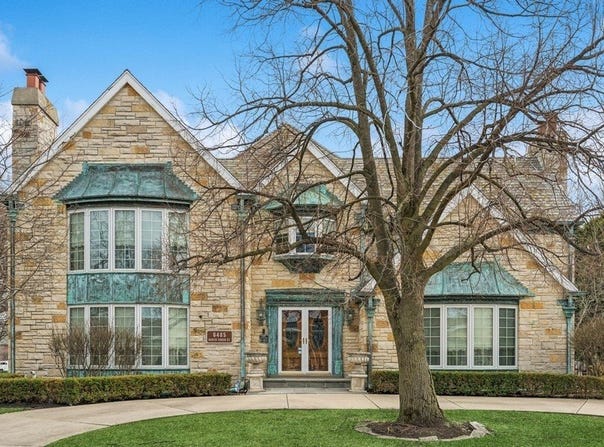 6485 N Tower Court, Lincolnwood, IL 60712