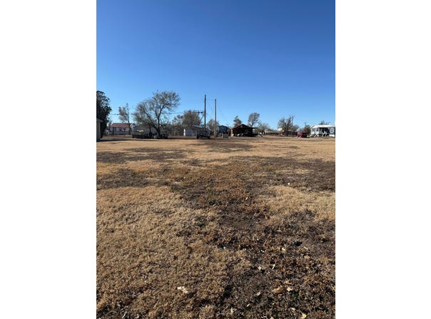 200 Ave L, Sunray, TX 79029