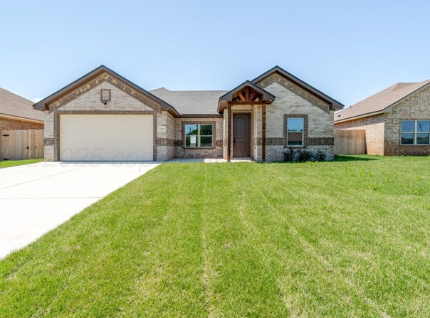 1706 Northridge Street, Dumas, TX 79029