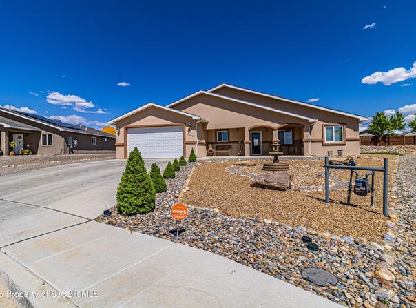 1388 BLUEJAY Circle, Farmington, NM 87401