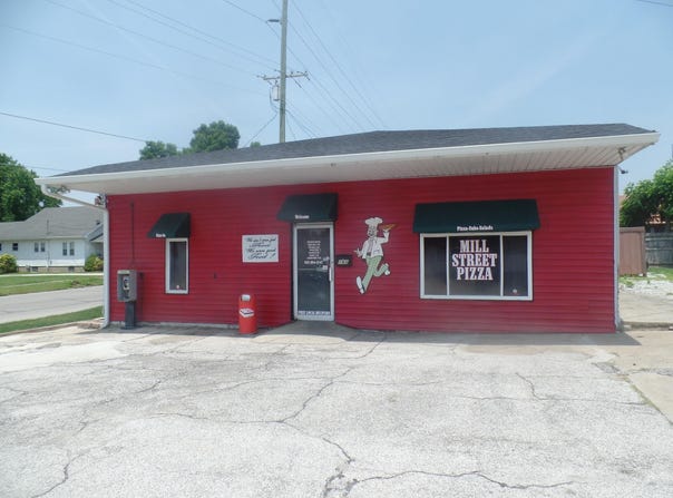 160 W Mill Street, Bloomfield, IN 47424
