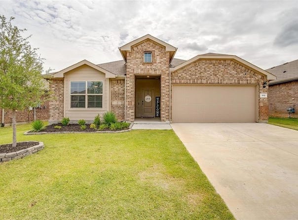 512 Bronze Circle E, Springtown, TX 76082