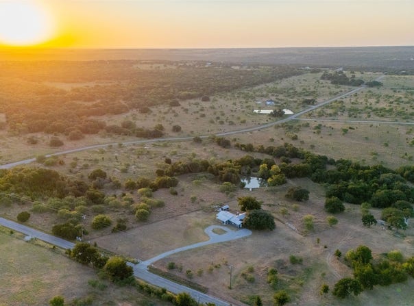 4080 Pleasant Valley Road, Mineral Wells, TX 76067