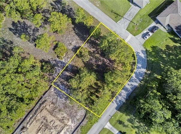 724 David Laird, LEHIGH ACRES, FL 33974