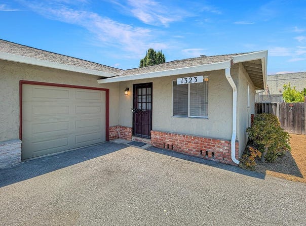 1323 Warner AVE, SUNNYVALE, CA 94087
