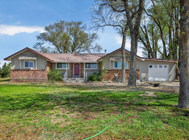 1276 W Hoff Rd, Blackfoot, ID 83221