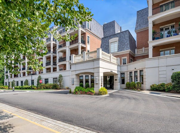 3000 Royal Court, North Hills, NY 11040