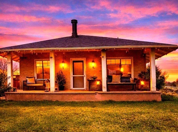 393 W CENTER St, Springville, UT 84663
