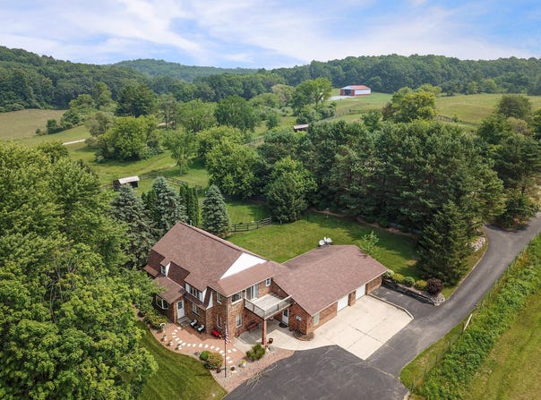 9080 Hickory Dr, Kewaskum, WI 53040