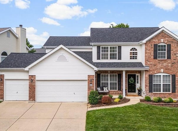 226 Arbor Trails Drive, Ballwin, MO 63021