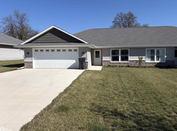 911 S 17Th Street Unit 2, Clarinda, IA 51632