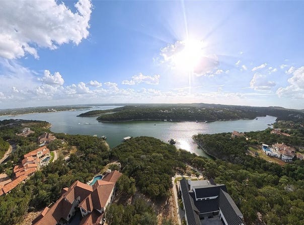 18001 Breakwater Dr, Jonestown, TX 78645