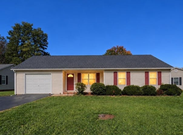 141 IRIS DR, WAYNESBORO, VA 22980