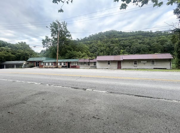 21836 & 21830 Main Street, Hyden, KY 41749