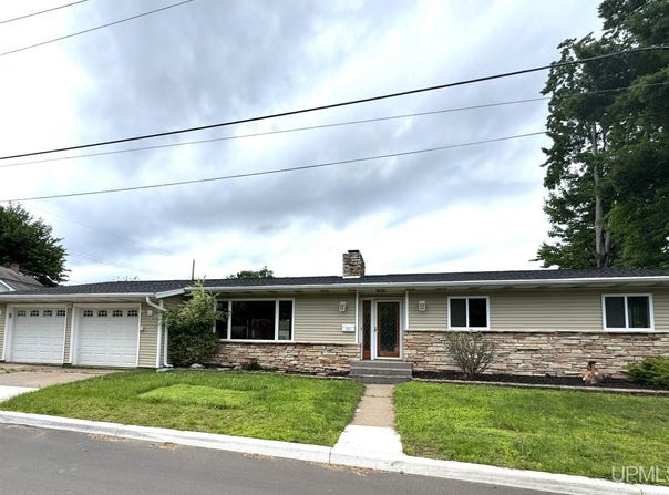 201 Cleveland, Kingsford, MI 49802