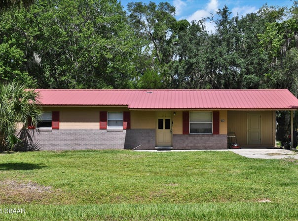 156 cypress point Circle, East Palatka, FL 32131