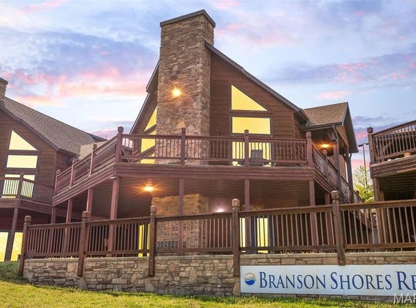 1318 Stormy Point Road, Branson, MO 65616