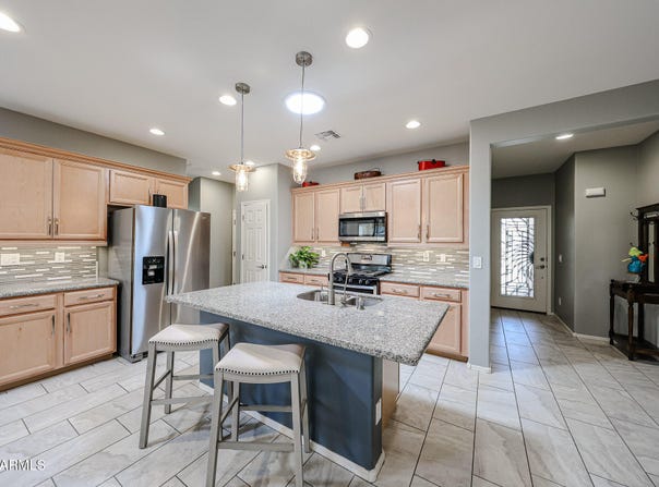 17915 W SILVER FOX Way, Goodyear, AZ 85338