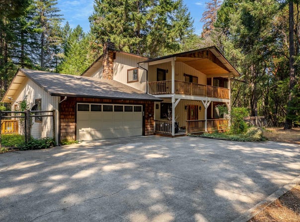 510 Thornbrook Drive, Merlin, OR 97532