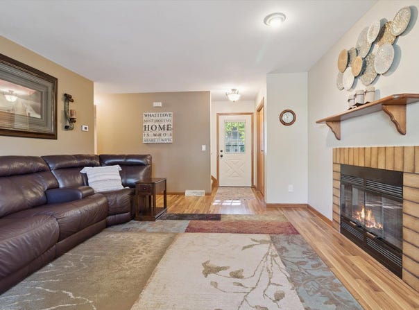 833 HEMLOCK Drive, Verona, WI 53593