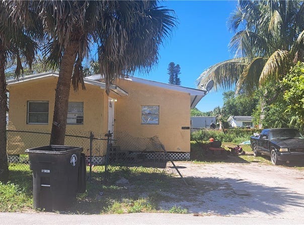 1043 Lee Street, Moore Haven, FL 33471