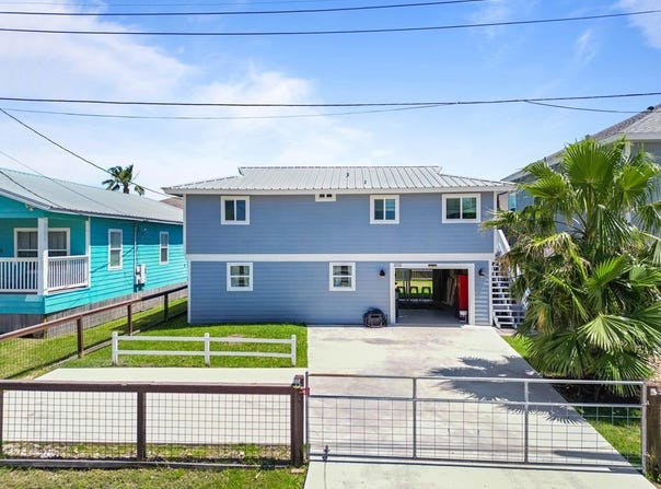 1016 S Magnolia St, ROCKPORT, TX 78382