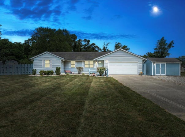 53538 Woodard Court, Elkhart, IN 46514-5614