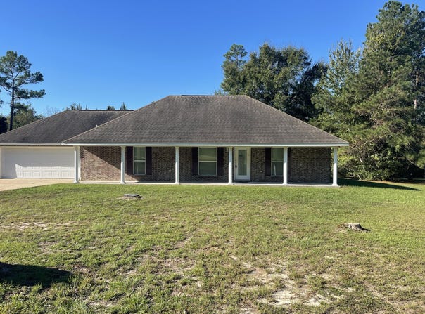 957 J B Horne Rd, Hattiesburg, MS 39401