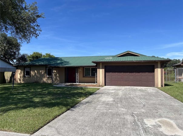 912 SHANGRI LA Drive, SEFFNER, FL 33584