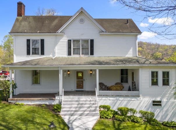90 Grand Avenue, Beattyville, KY 41311
