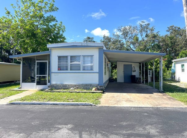38791 US HWY 19N, Tarpon Springs, FL 34689