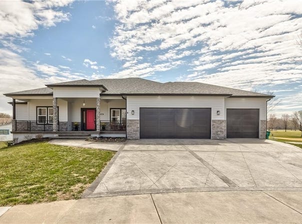 23941 Saint Andrews Court, Paola, KS 66071