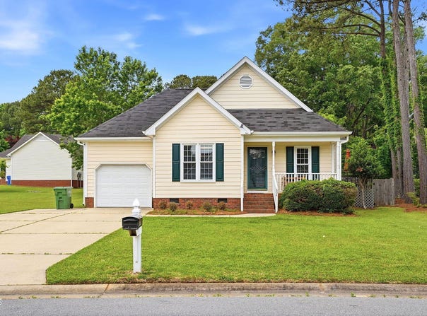 804 S Phillips Pointe Drive, Fuquay Varina, NC 27526